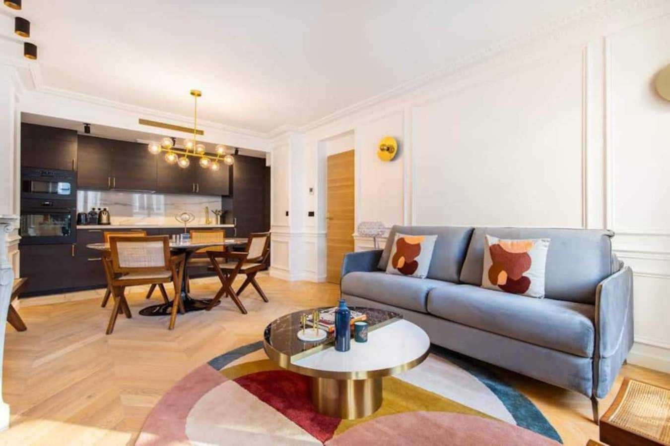 Newly Rebuilt By Architect - Center Of Apartment