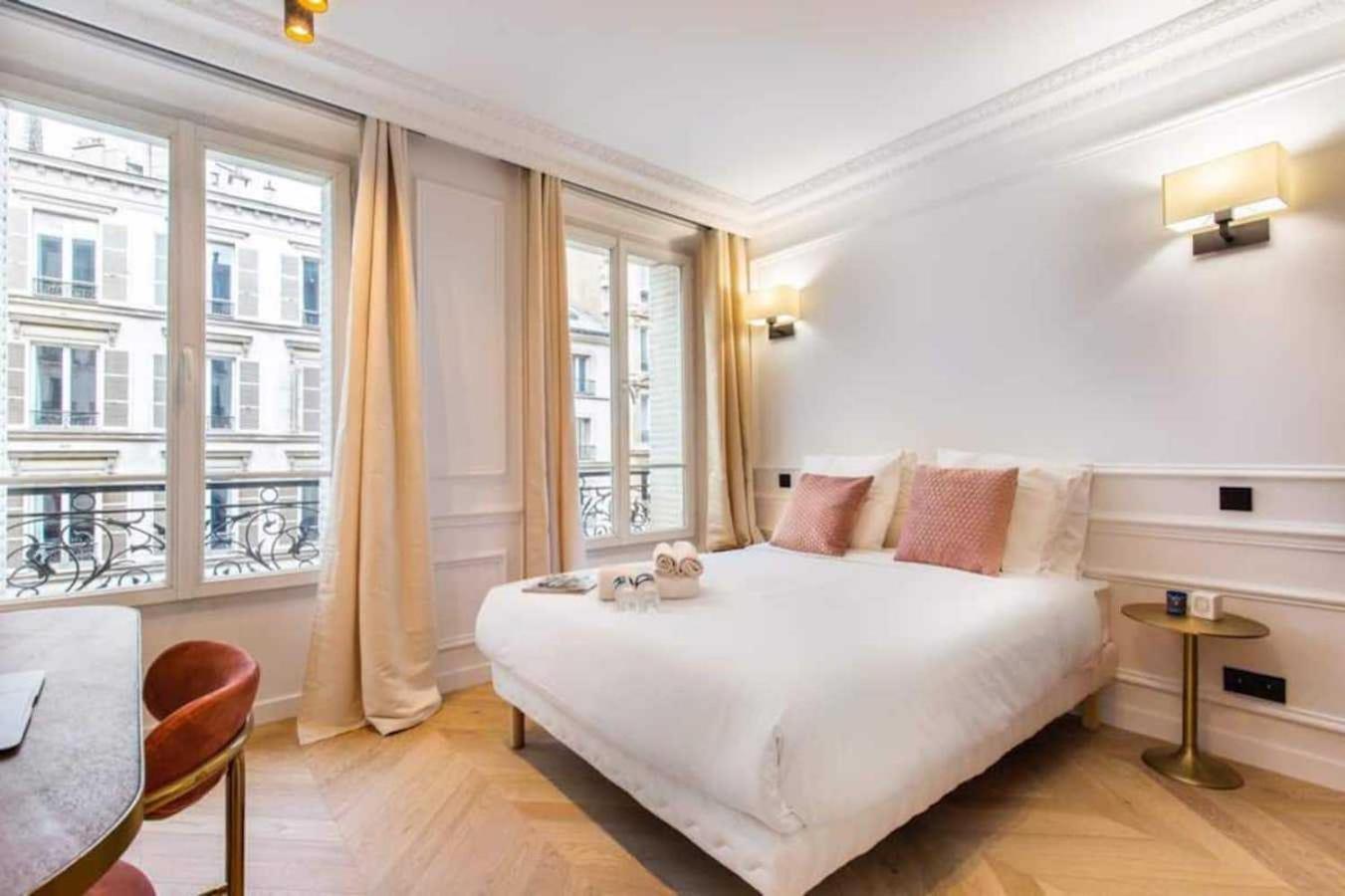 Newly Rebuilt By Architect - Center Of Paris