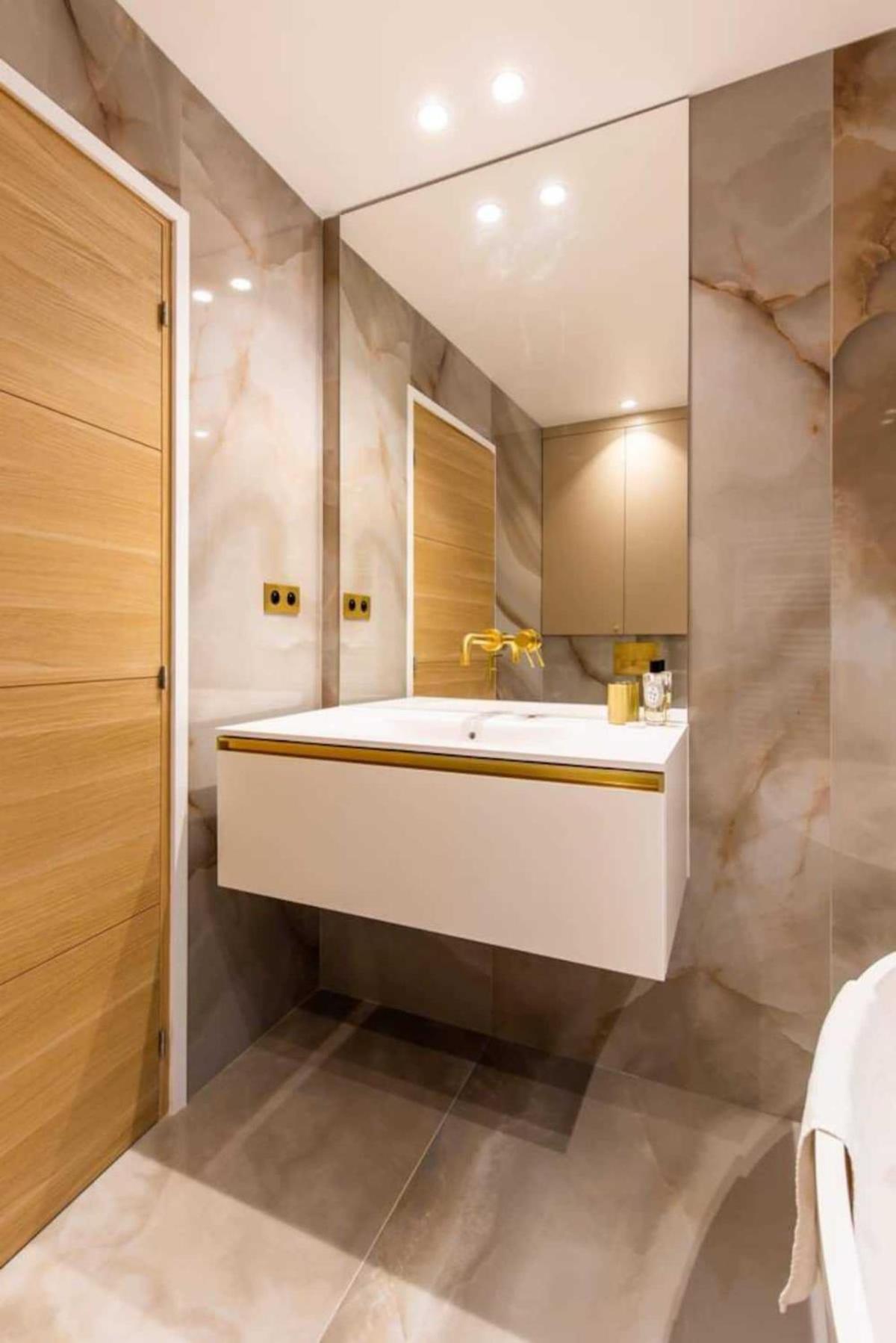 Apartment Newly Rebuilt By Architect - Center Of