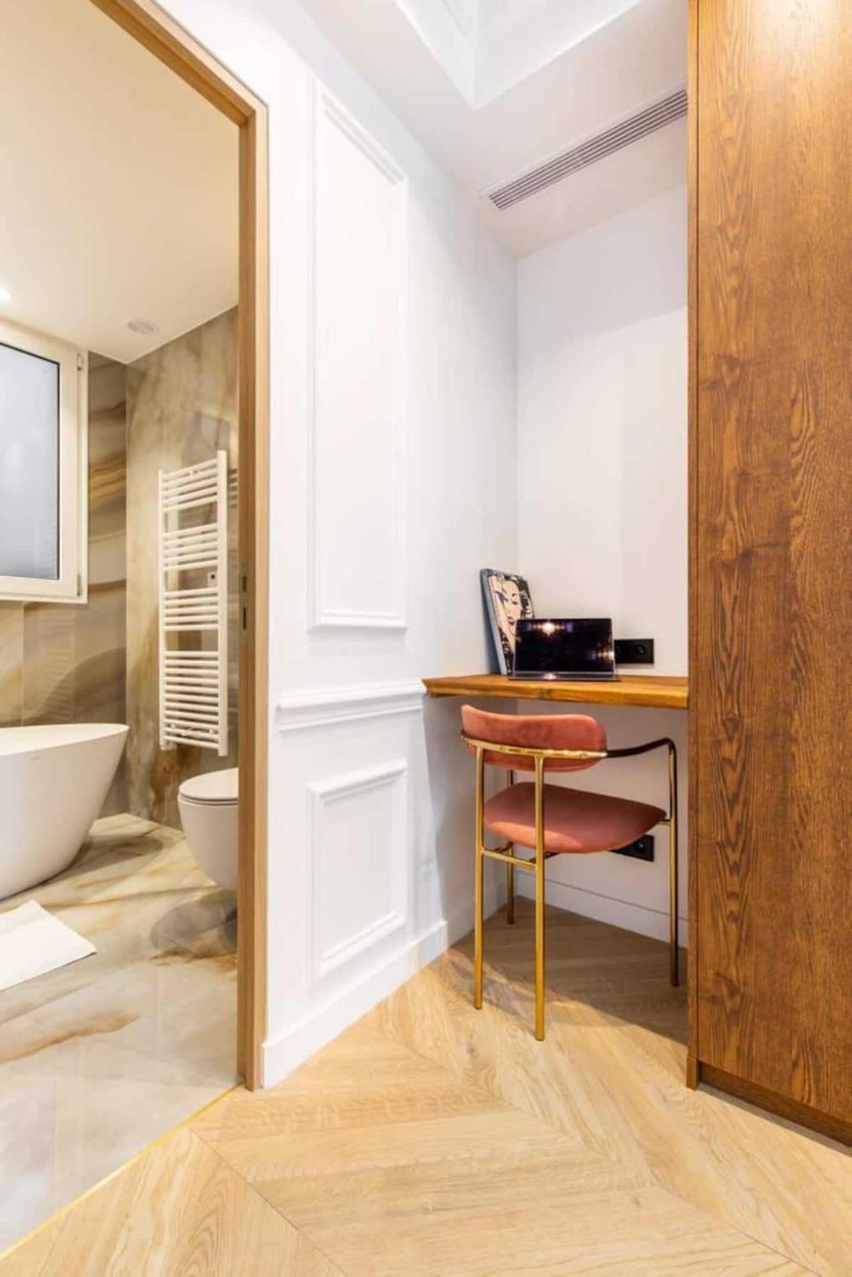 Apartment Newly Rebuilt By Architect - Center Of Paris