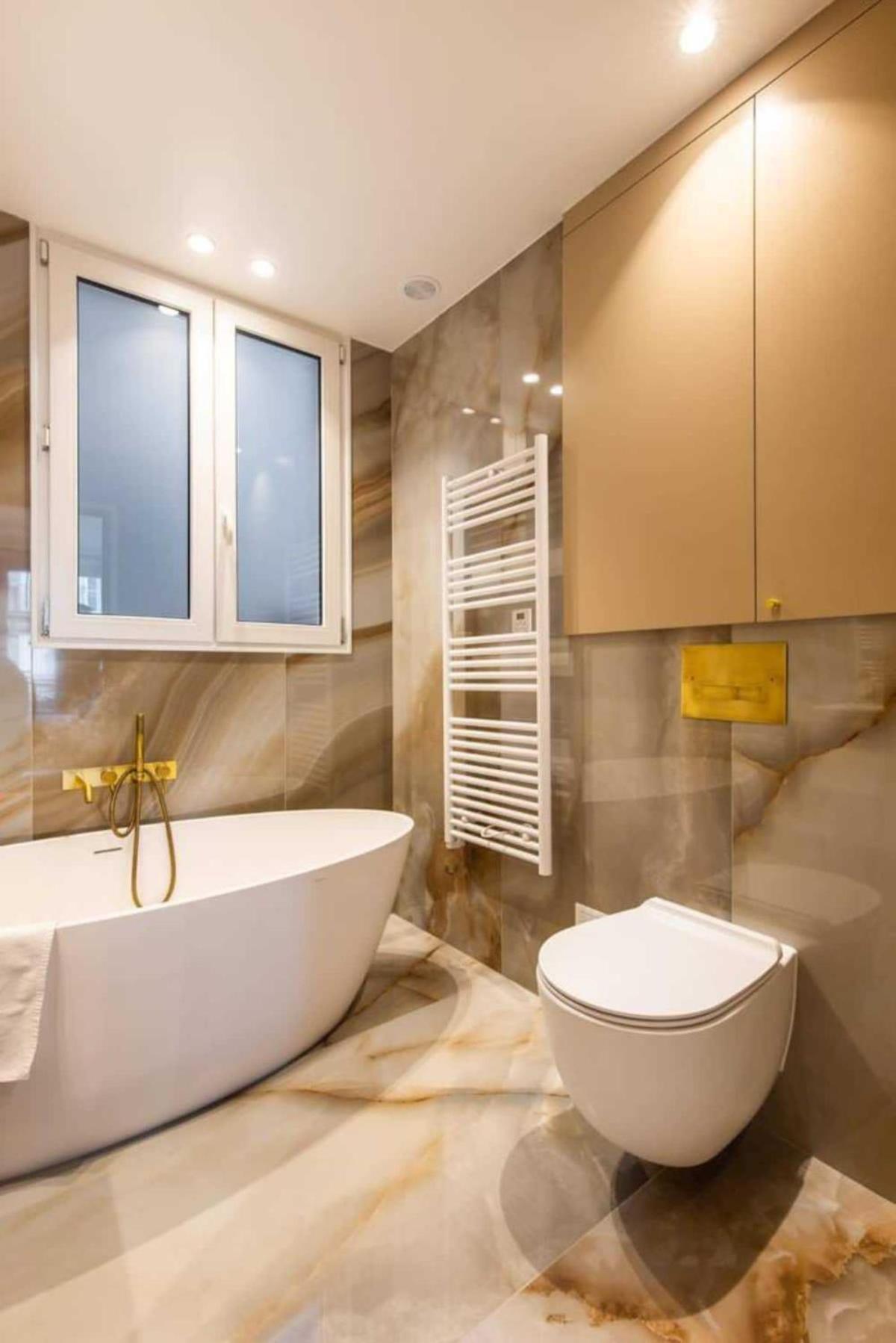 Newly Rebuilt By Architect - Center Of Paris